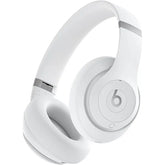 سماعات Beats Studio Pro اللاسلكية بتقنية البلوتوث وإلغاء الضوضاء (USB-C) - بيضاء